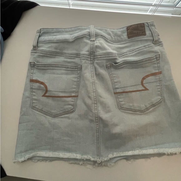 American Eagle denim skirt - size 6 - Picture 2 of 3